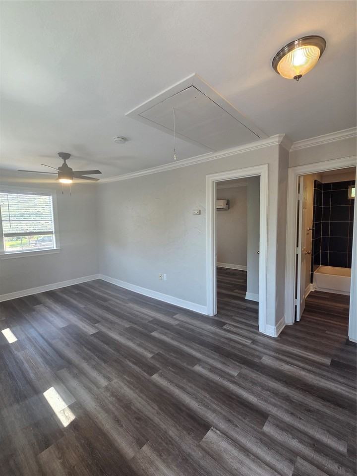 2740 Burlington Blvd - Photo 6 of 18