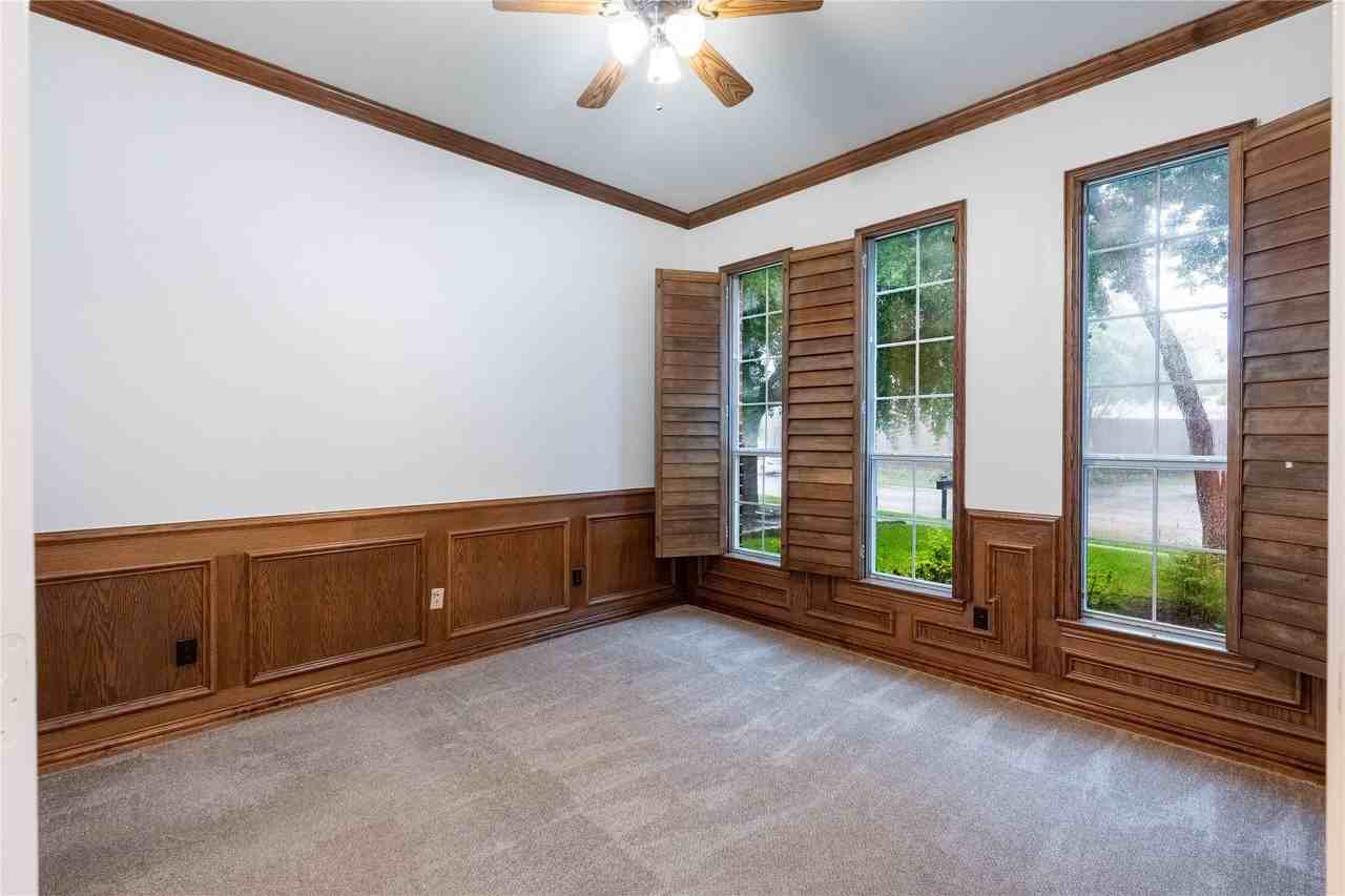 3731 Charter Dr - Photo 6 of 40