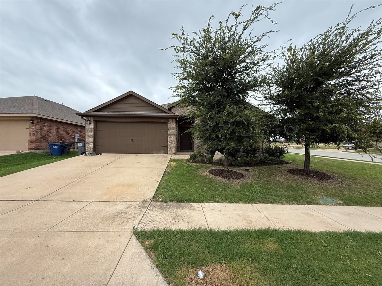 1113 Meadow Side Dr - Photo 3 of 22