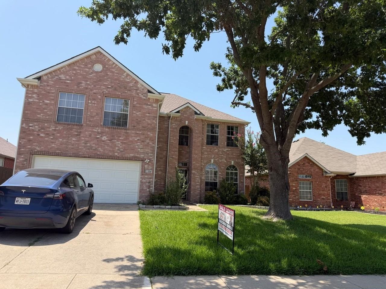 3104 Deleon Dr - Photo 2 of 37