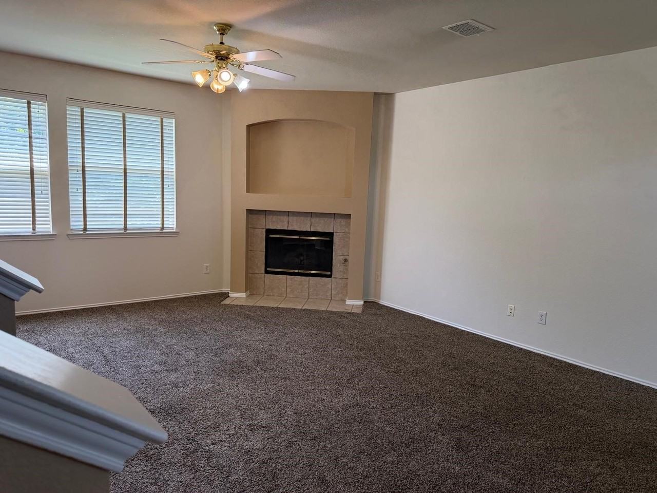 3104 Deleon Dr - Photo 5 of 37