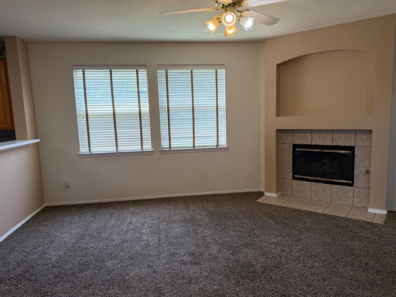 3104 Deleon Dr - Photo 6 of 37