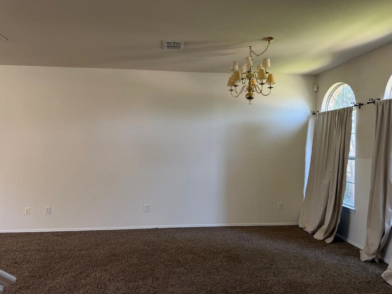 3104 Deleon Dr - Photo 7 of 37