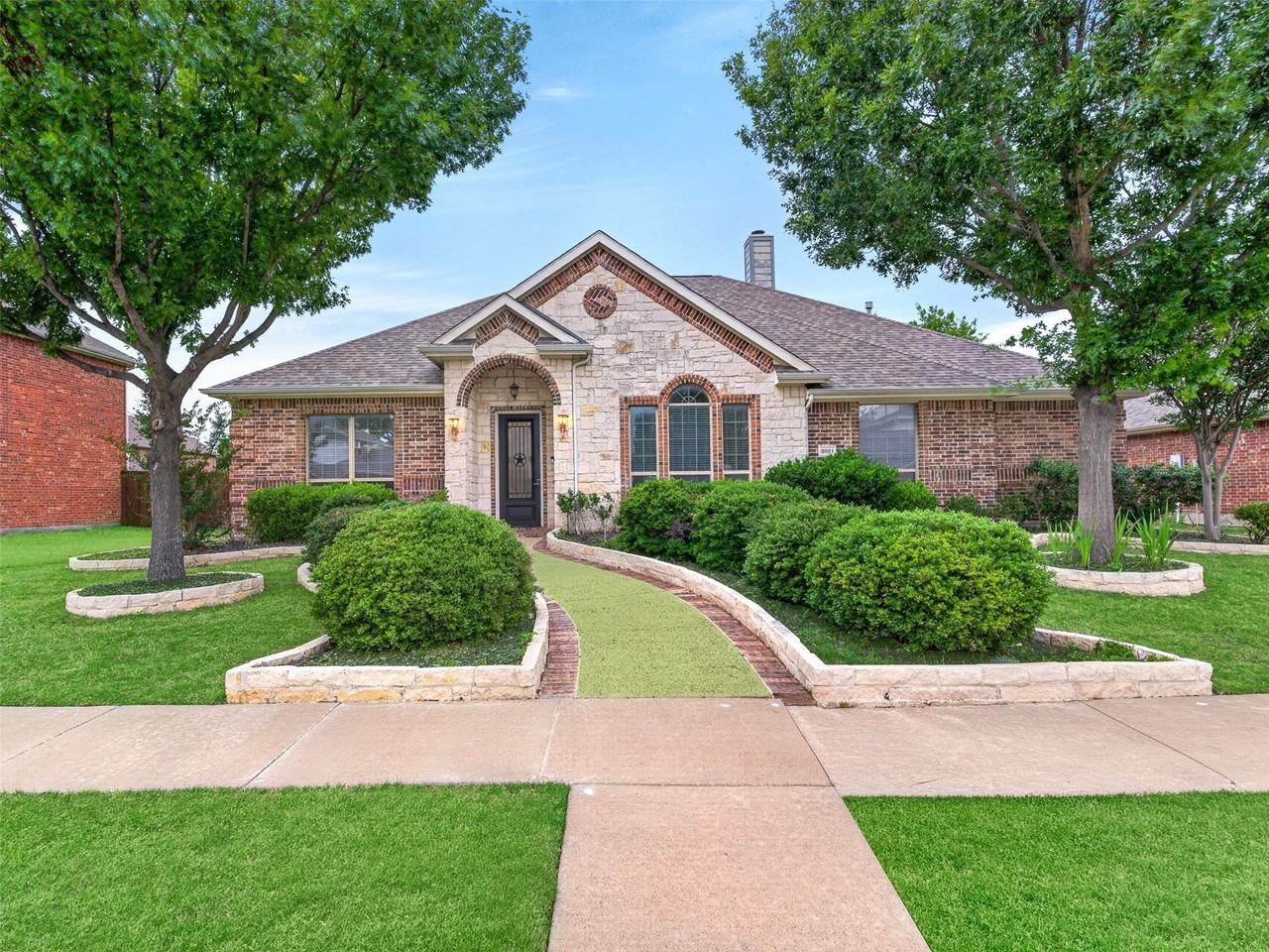 9861 Chamber Hall Dr
