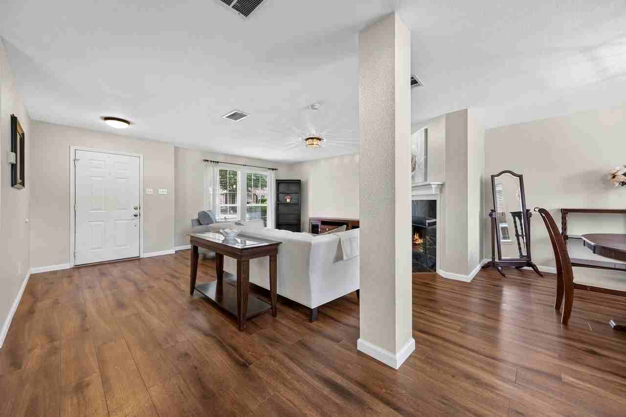 3612 Truman St - Photo 2 of 21