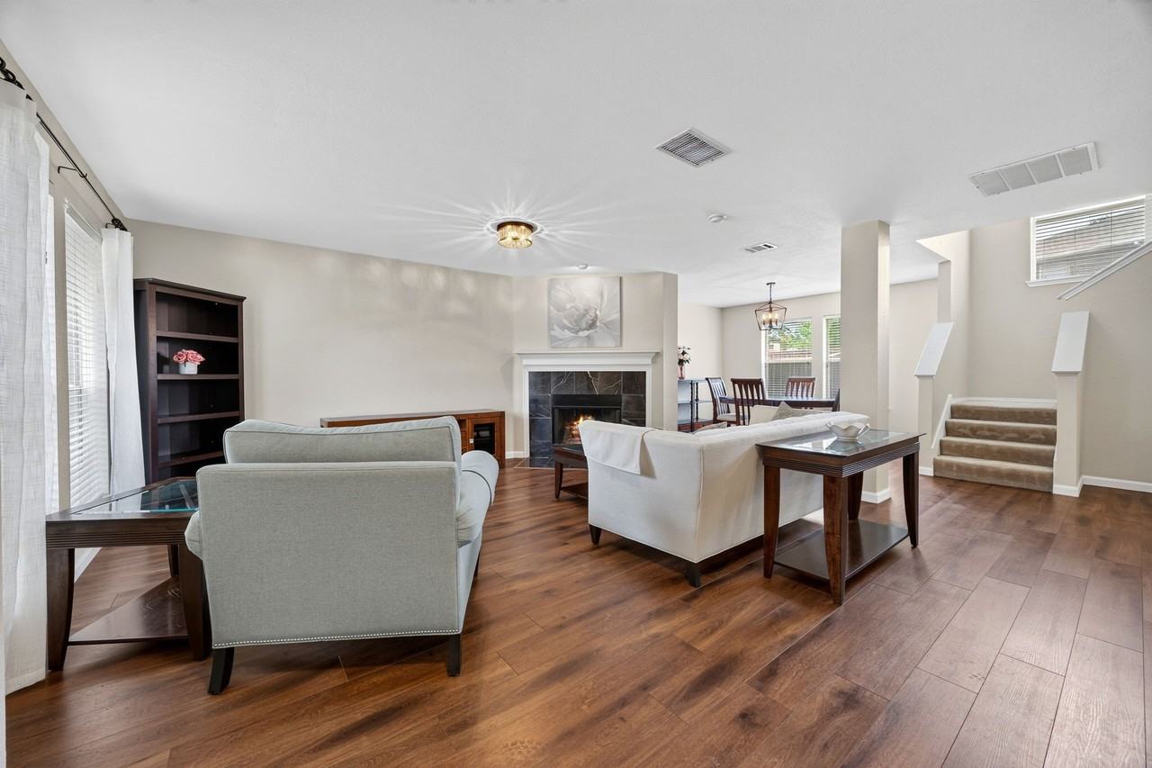 3612 Truman St - Photo 4 of 21