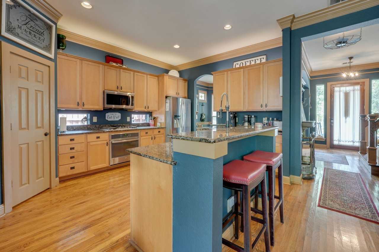 5429 Victor St - Photo 4 of 20