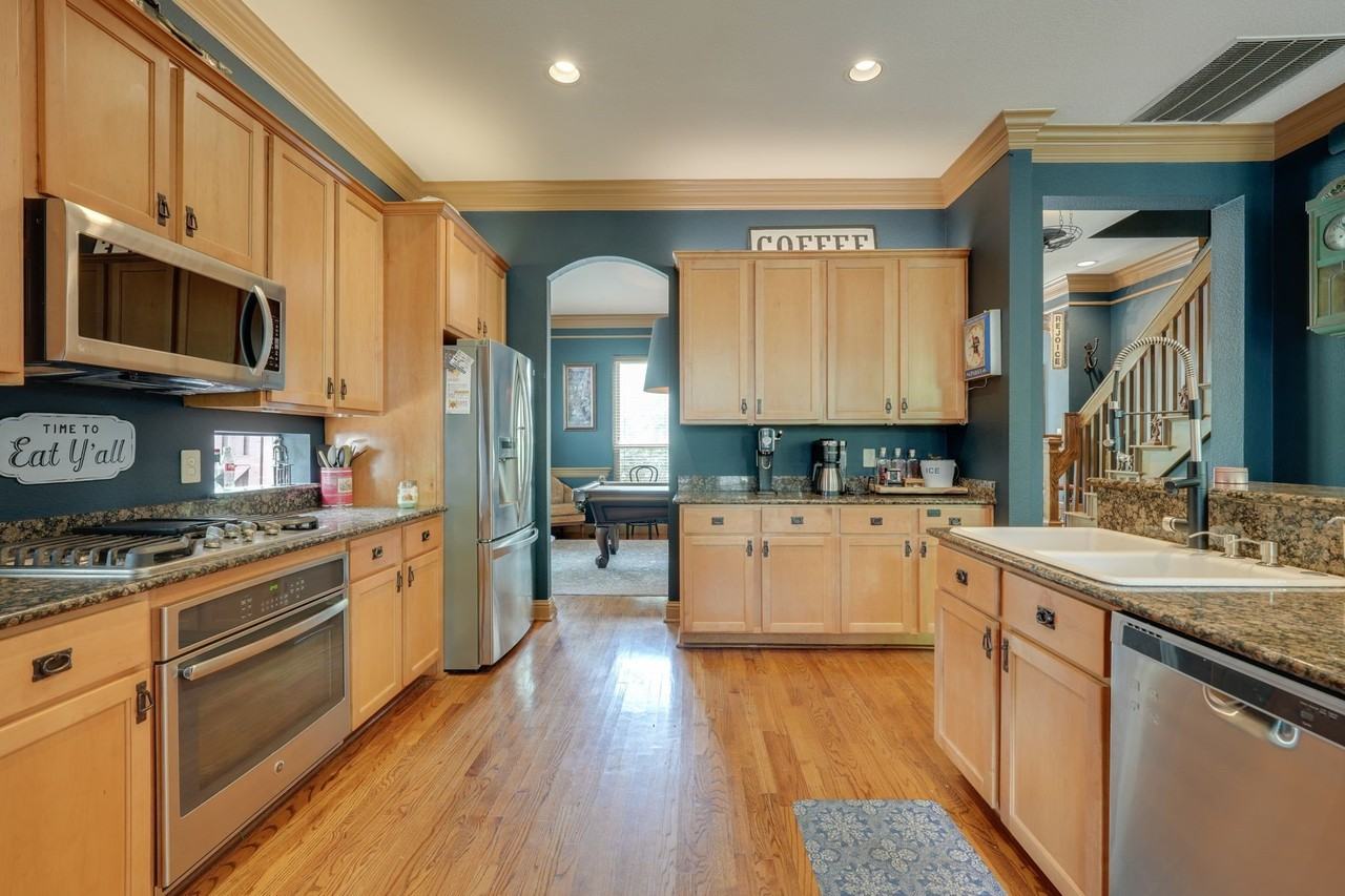 5429 Victor St - Photo 6 of 20