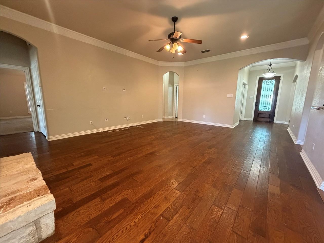 309 Bay Hill Ct - Photo 4 of 18