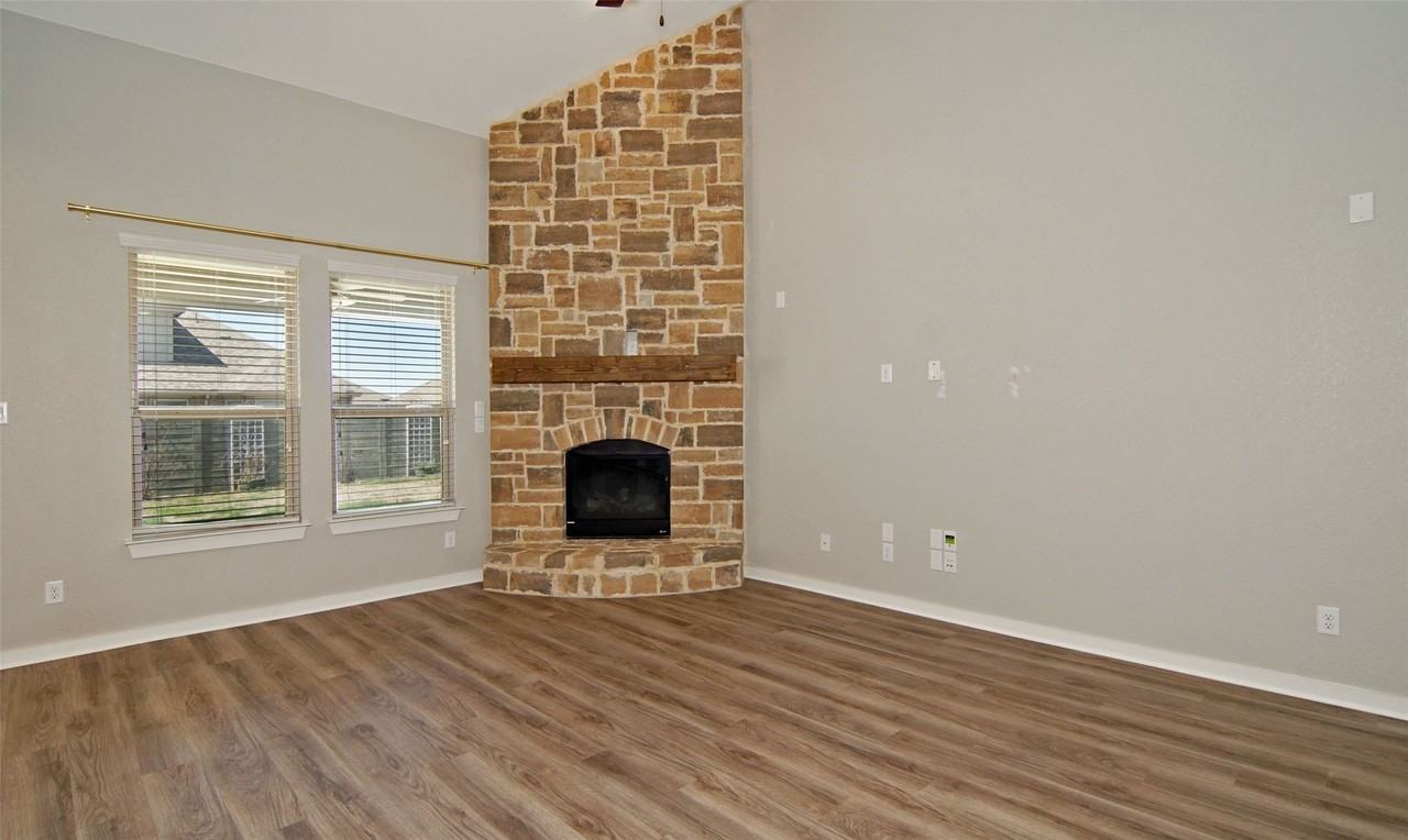 1313 Teal Trl - Photo 7 of 27