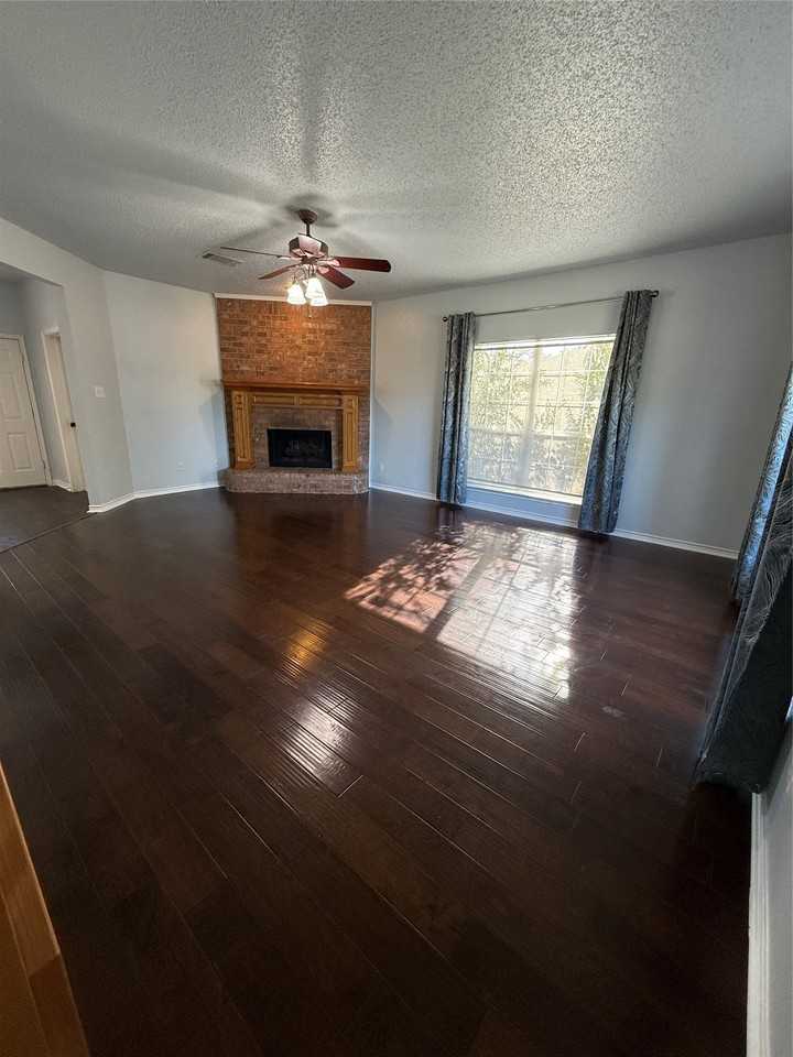 222 Glen Ridge Dr - Photo 4 of 25