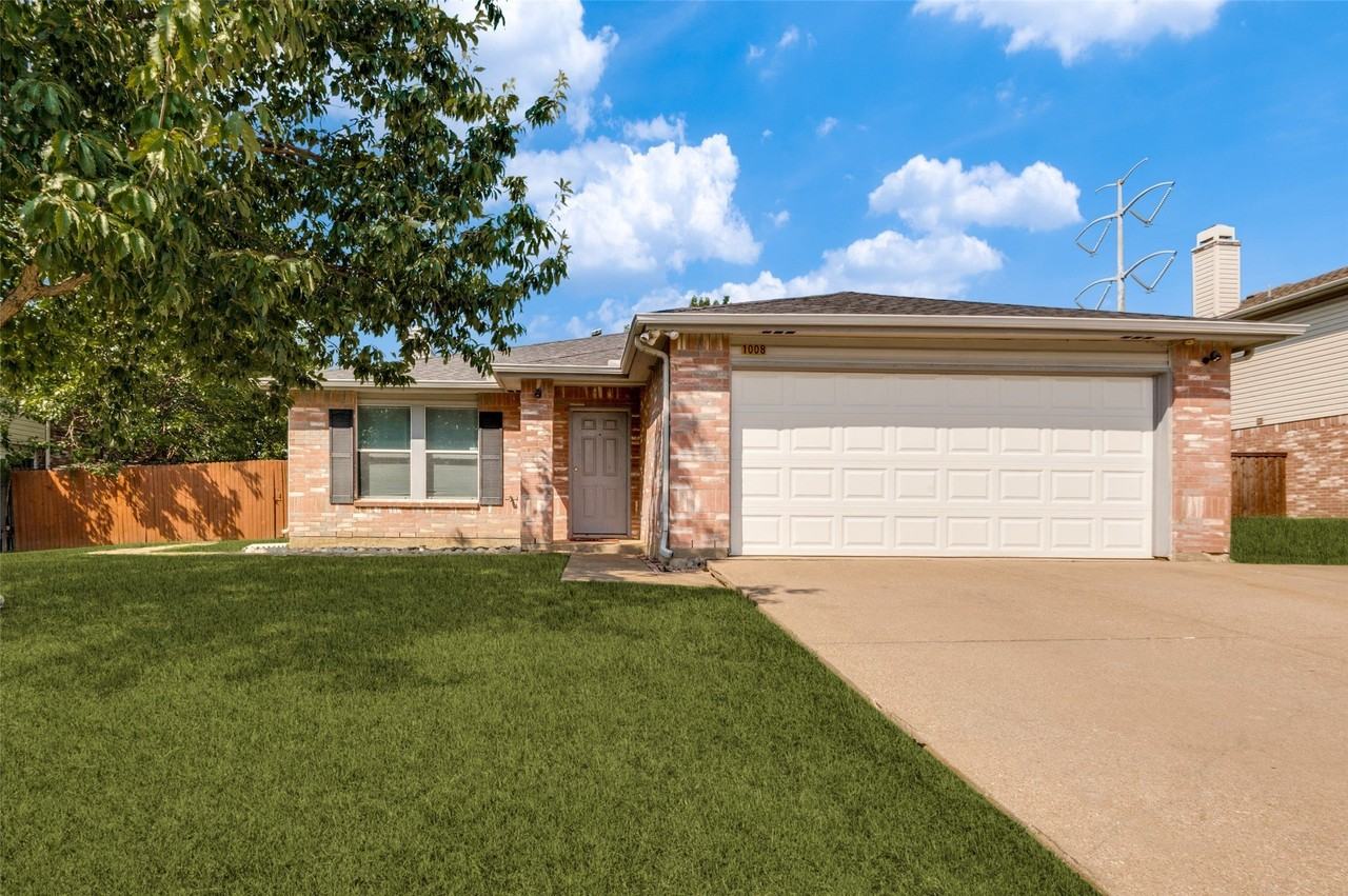 1008 White Dove Dr