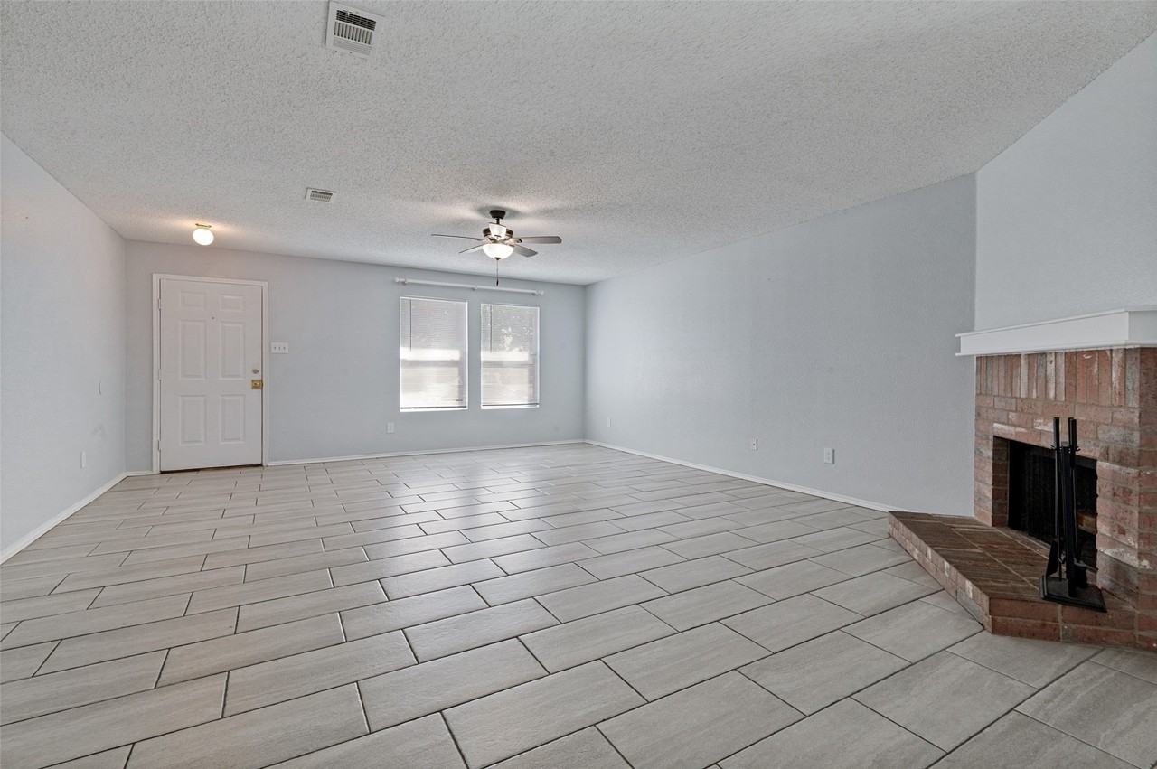 1008 White Dove Dr - Photo 2 of 12