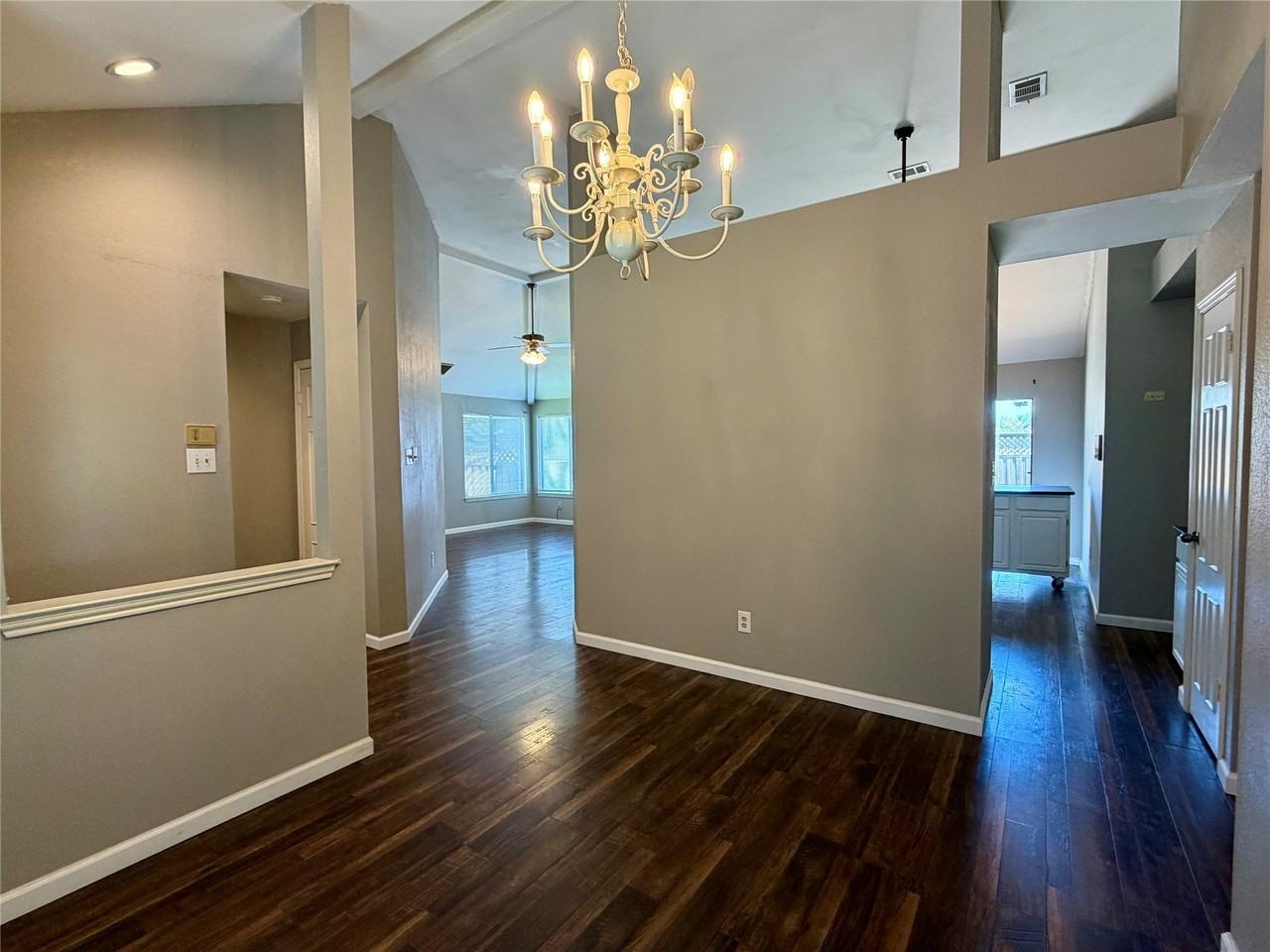7905 Rice Dr - Photo 3 of 25