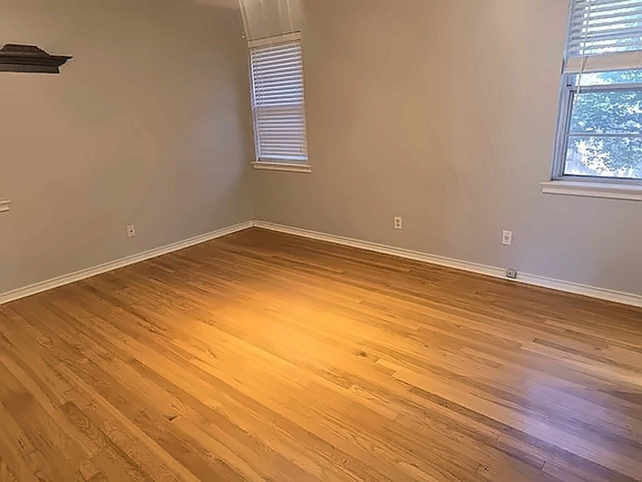 8057 Fall River Dr - Photo 4 of 10