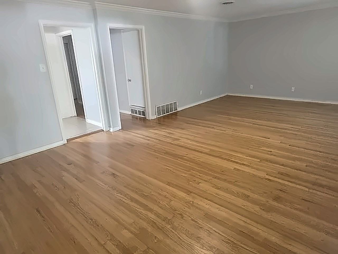 8057 Fall River Dr - Photo 5 of 10