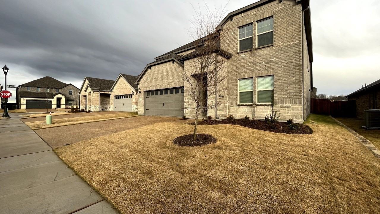 1608 Lannon Ln - Photo 2 of 27