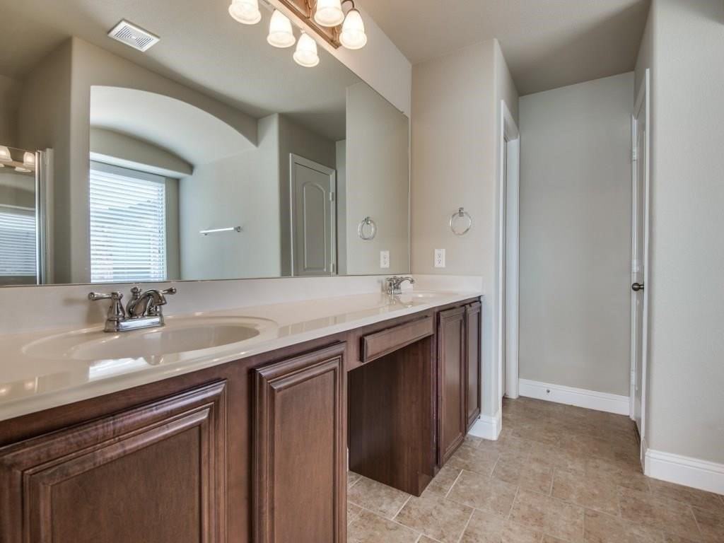144 Mill St - Photo 4 of 27