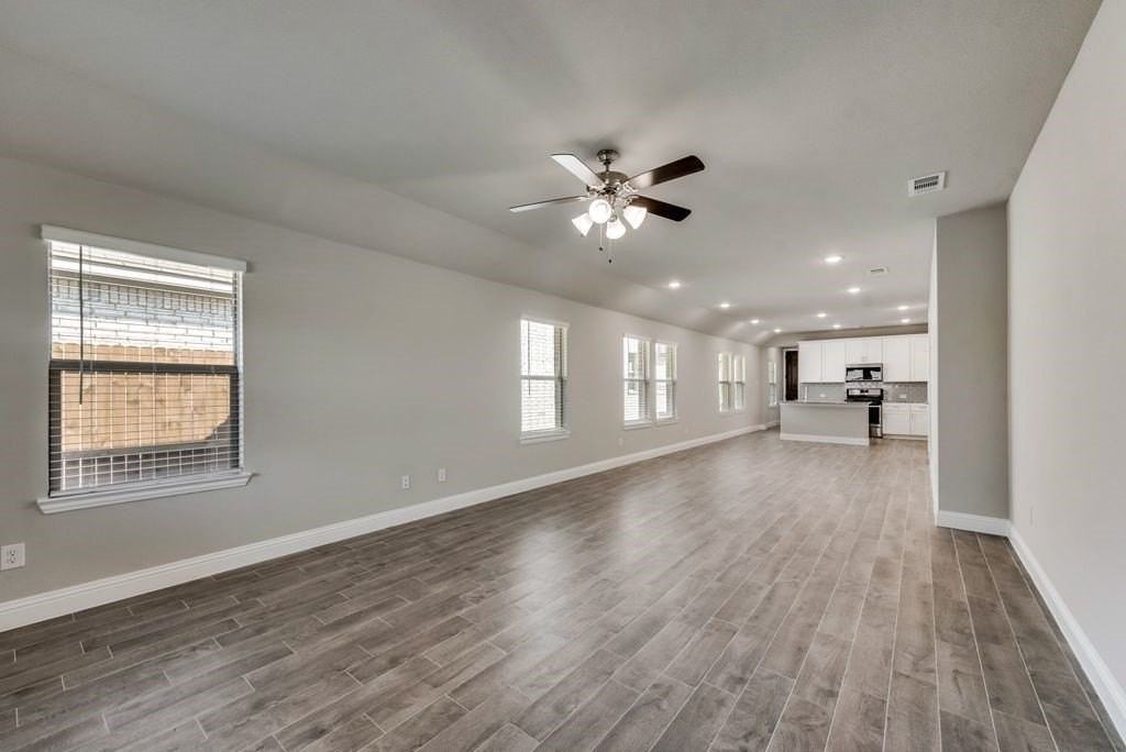 1080 Norias Dr - Photo 5 of 17