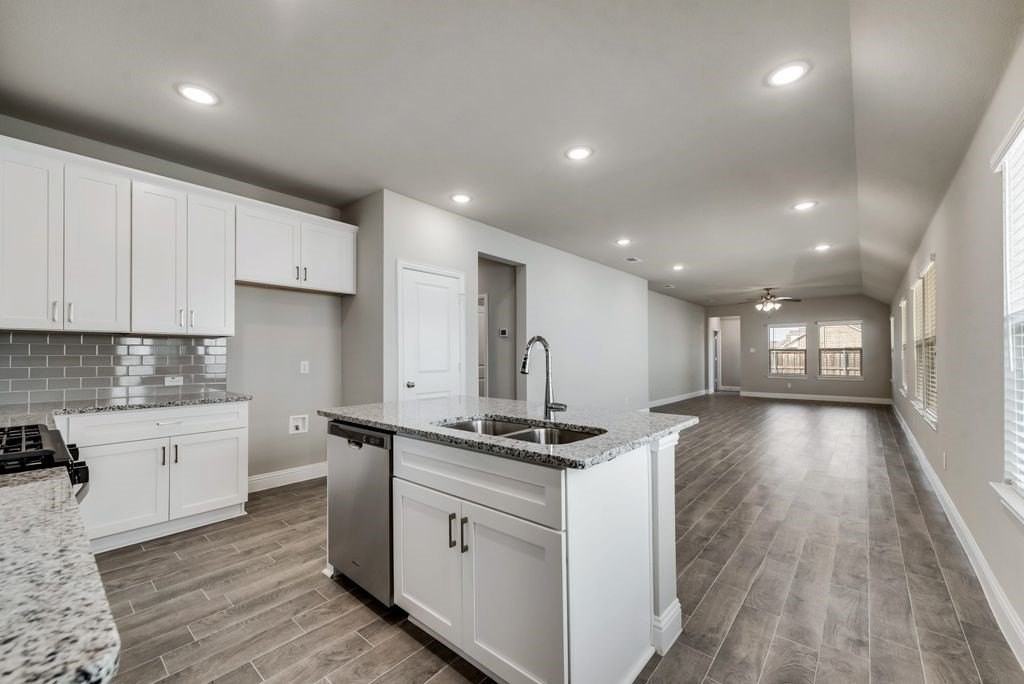 1080 Norias Dr - Photo 7 of 17