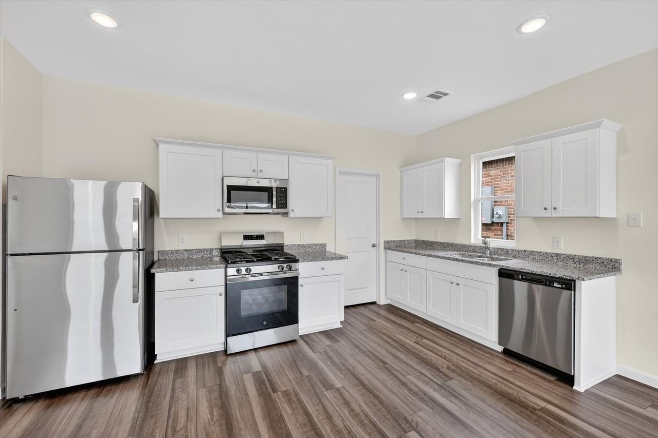 1301 Elliott Rd - Photo 5 of 29