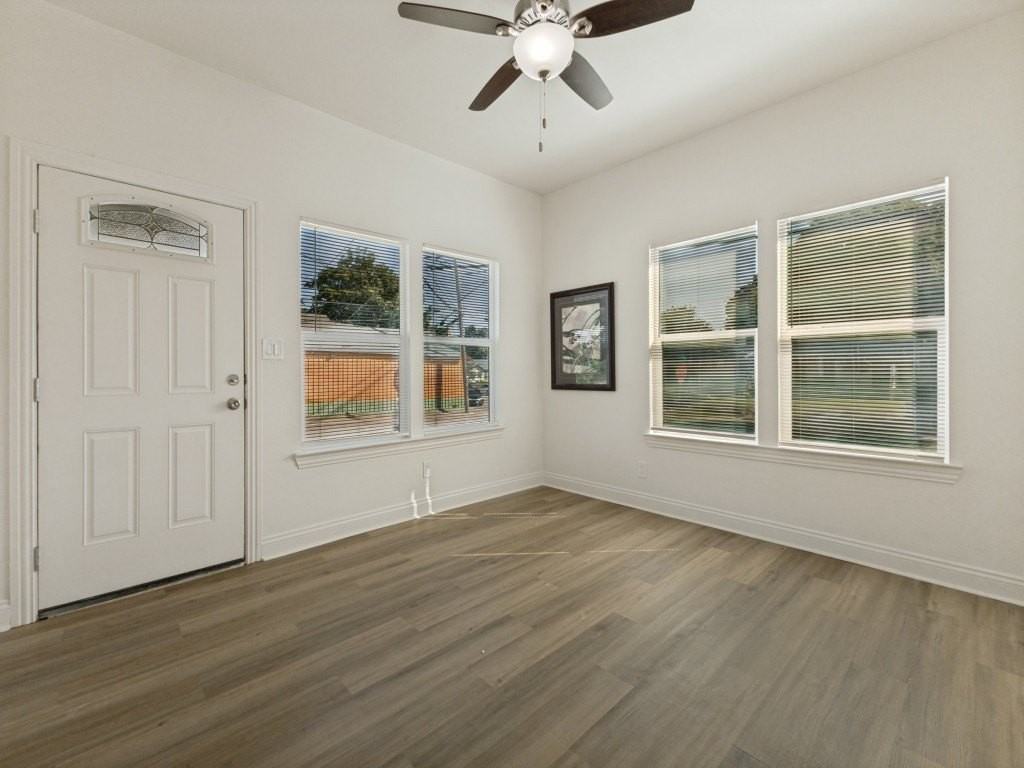 2642 Eugene St - Photo 4 of 25
