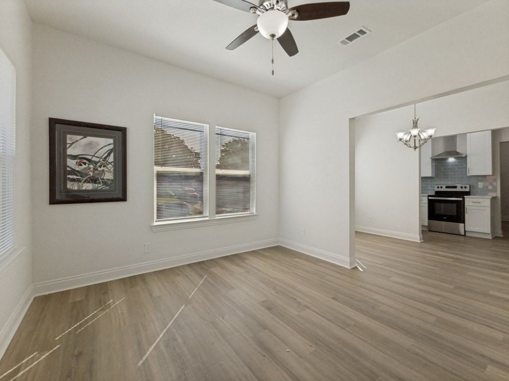 2642 Eugene St - Photo 6 of 25