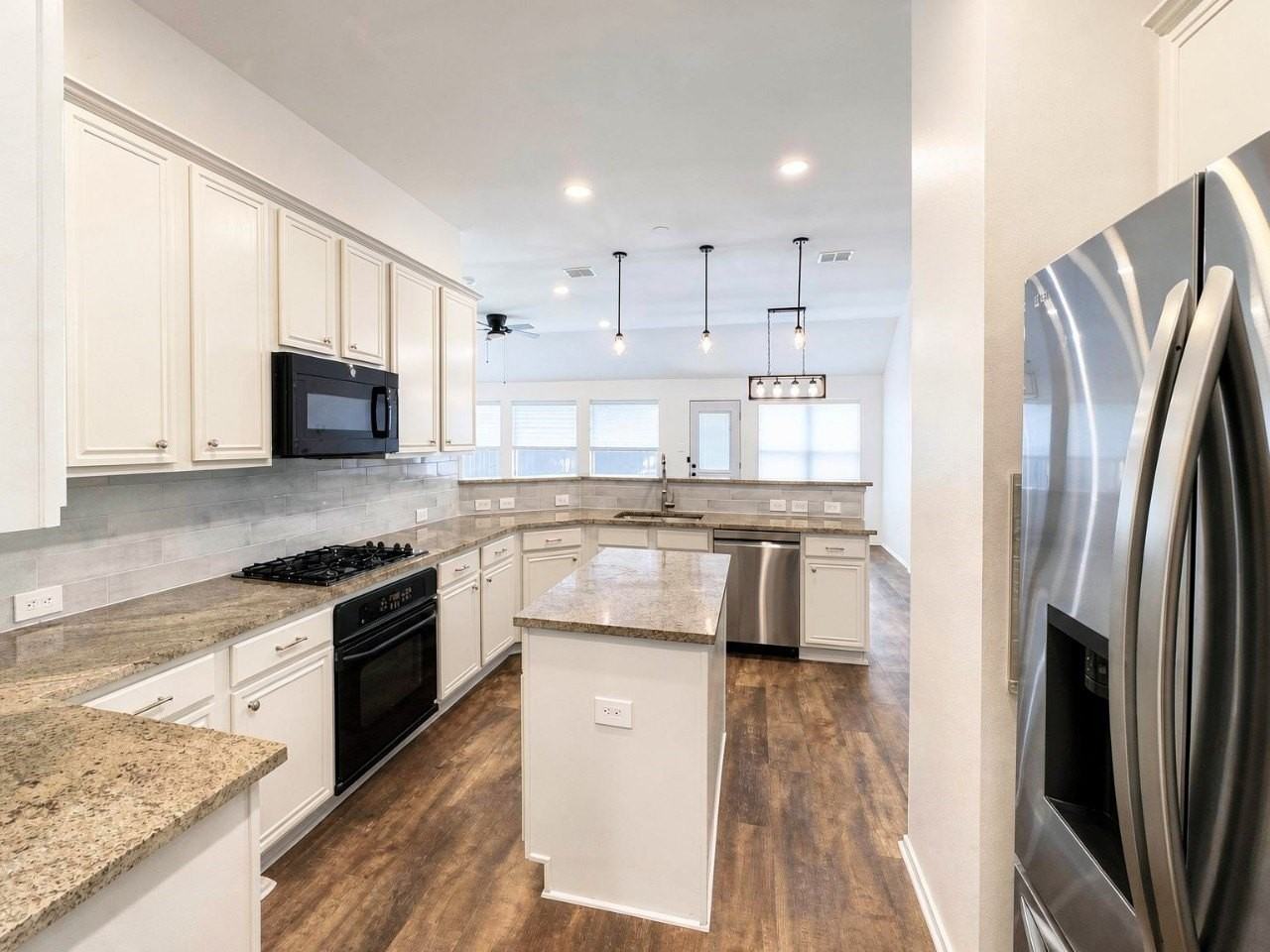 9903 Presthope Dr - Photo 4 of 20