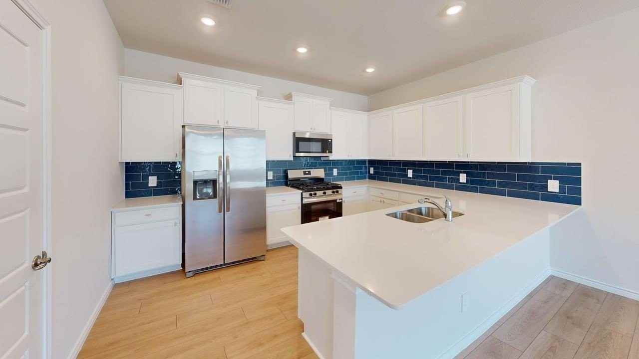 2724 Mexia Ln - Photo 4 of 22