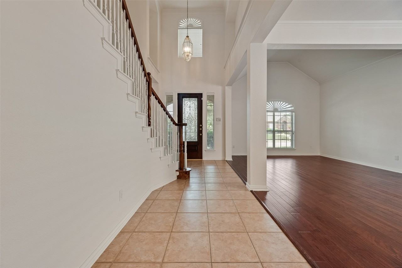 3104 Angus Dr - Photo 5 of 34