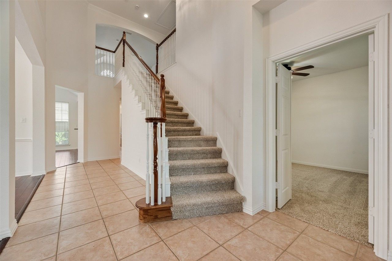 3104 Angus Dr - Photo 6 of 34