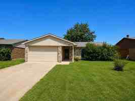 featured image of 805 Circle Cove Dr