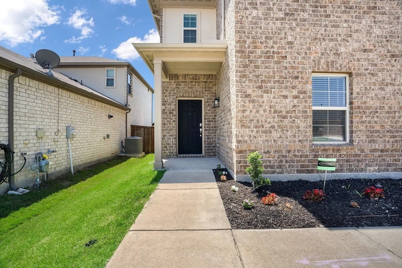8721 Antelope Flat Ln - Photo 3 of 36