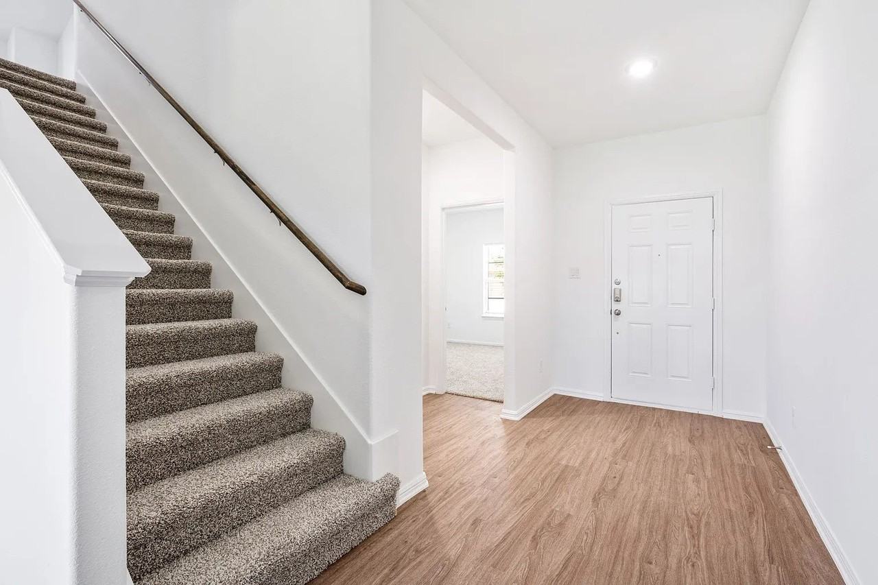 8721 Antelope Flat Ln - Photo 5 of 36