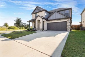featured image of 2513 Peoria Dr
