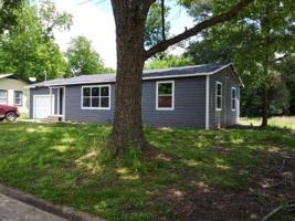 featured image of 1126 Park Cir