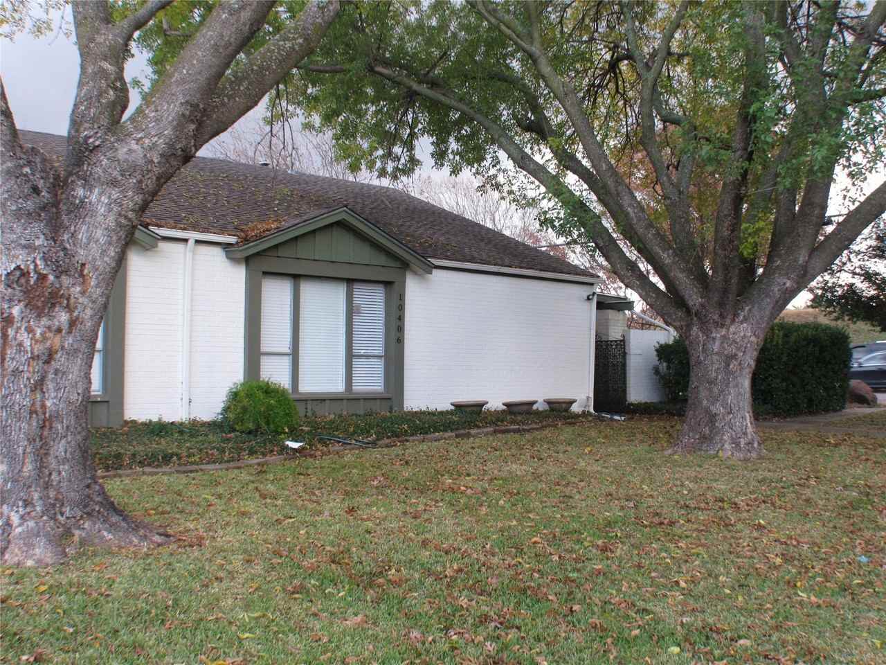 10406 Shadow Bend Dr - Photo 2 of 31