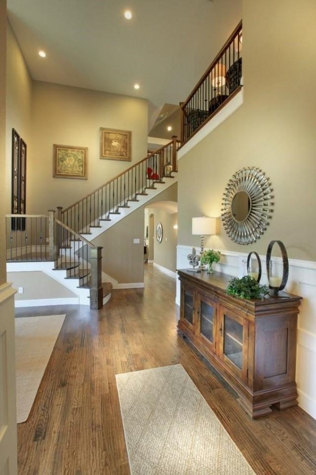 814 Calcot Dr - Photo 3 of 30