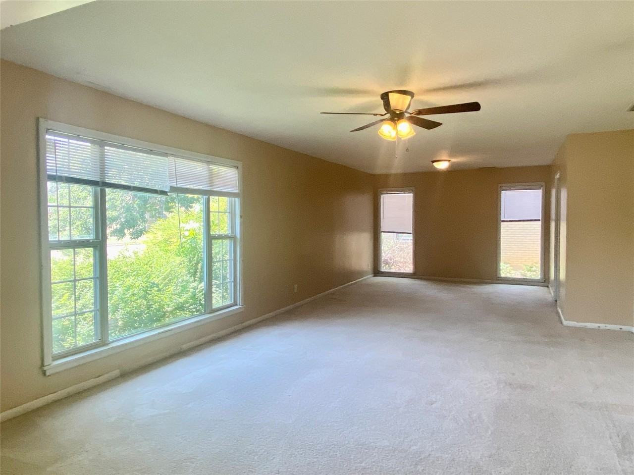 2467 Garfield Ave - Photo 3 of 19