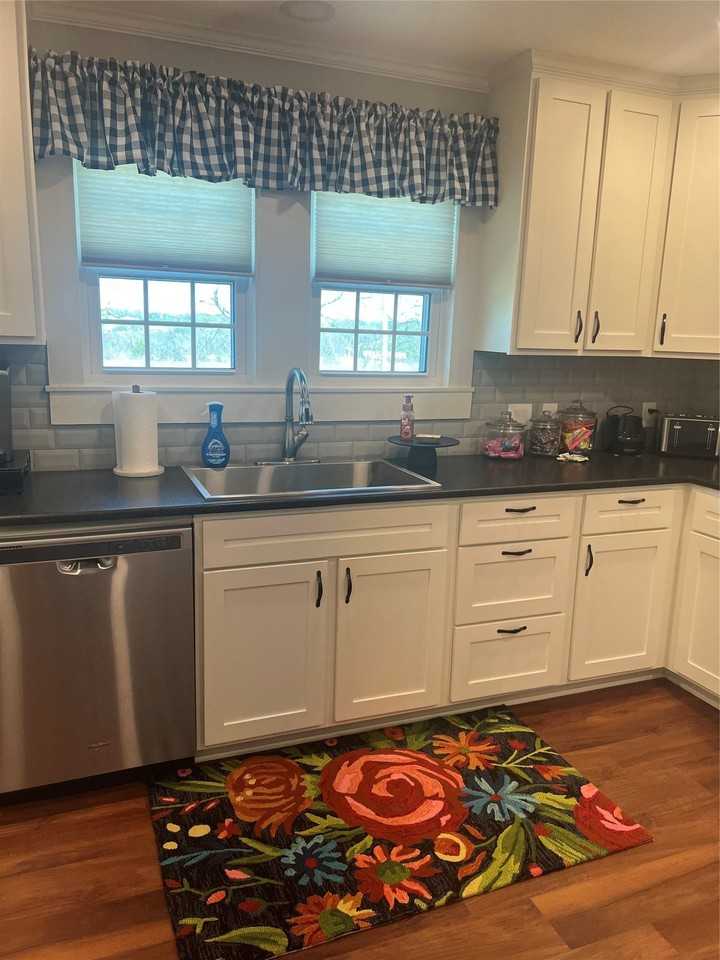 1100 E Franklin St - Photo 5 of 16