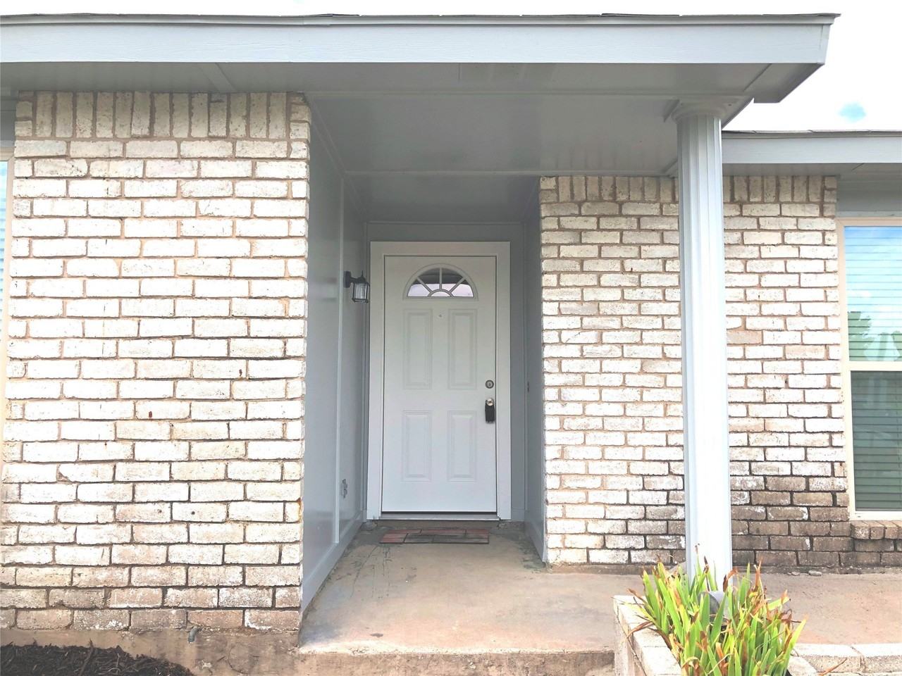 4729 Nash Dr - Photo 2 of 29