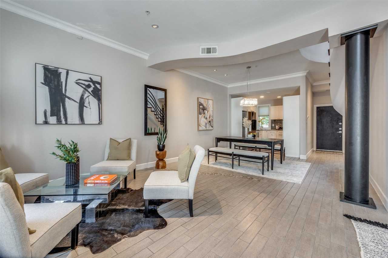 4040 Avondale Ave #402 - Photo 4 of 23