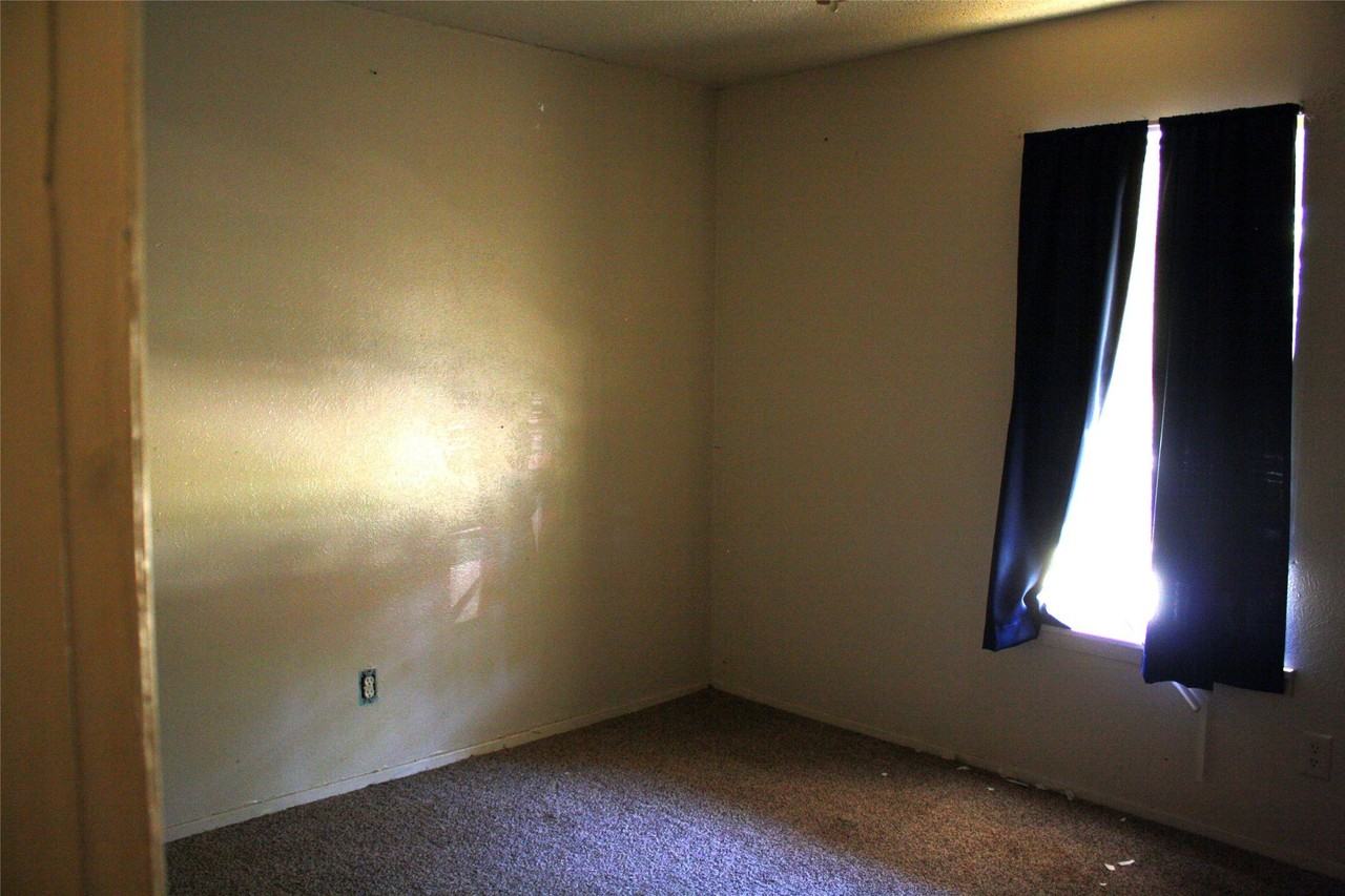 423 Waller Dr - Photo 7 of 17