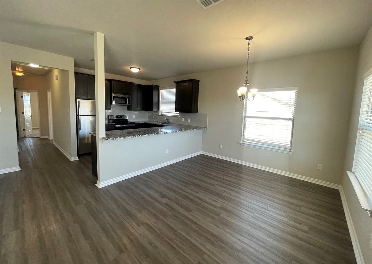 119 Bennett Hills Dr - Photo 3 of 15