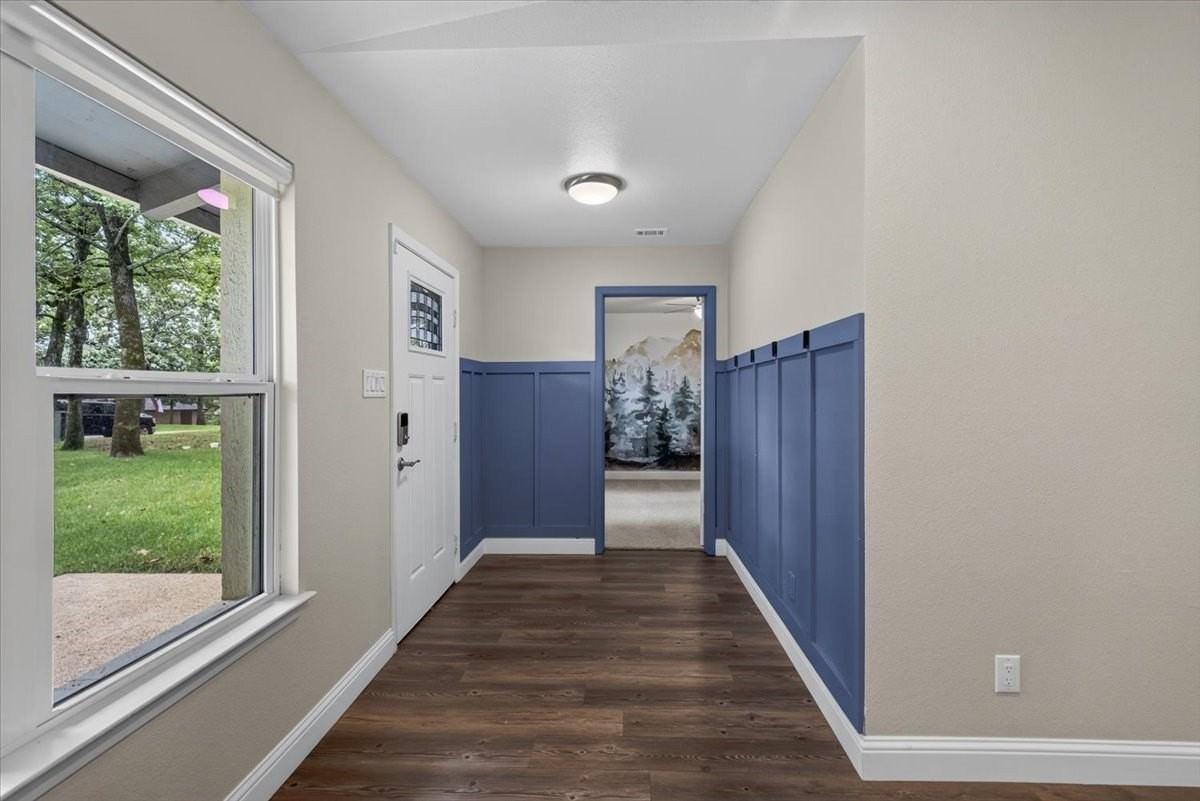 127 Pinnacle Club Dr - Photo 4 of 34