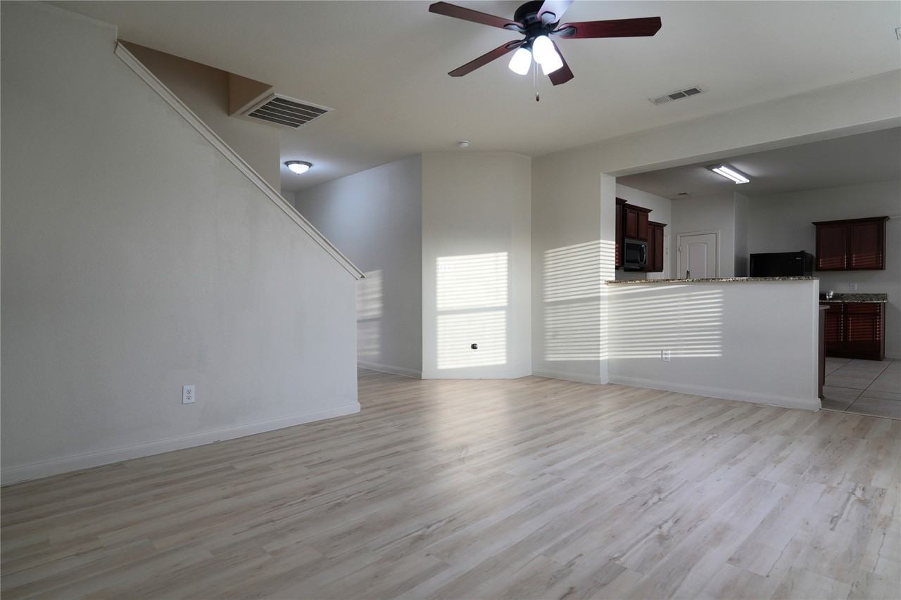 344 Magnolia Dr - Photo 3 of 28
