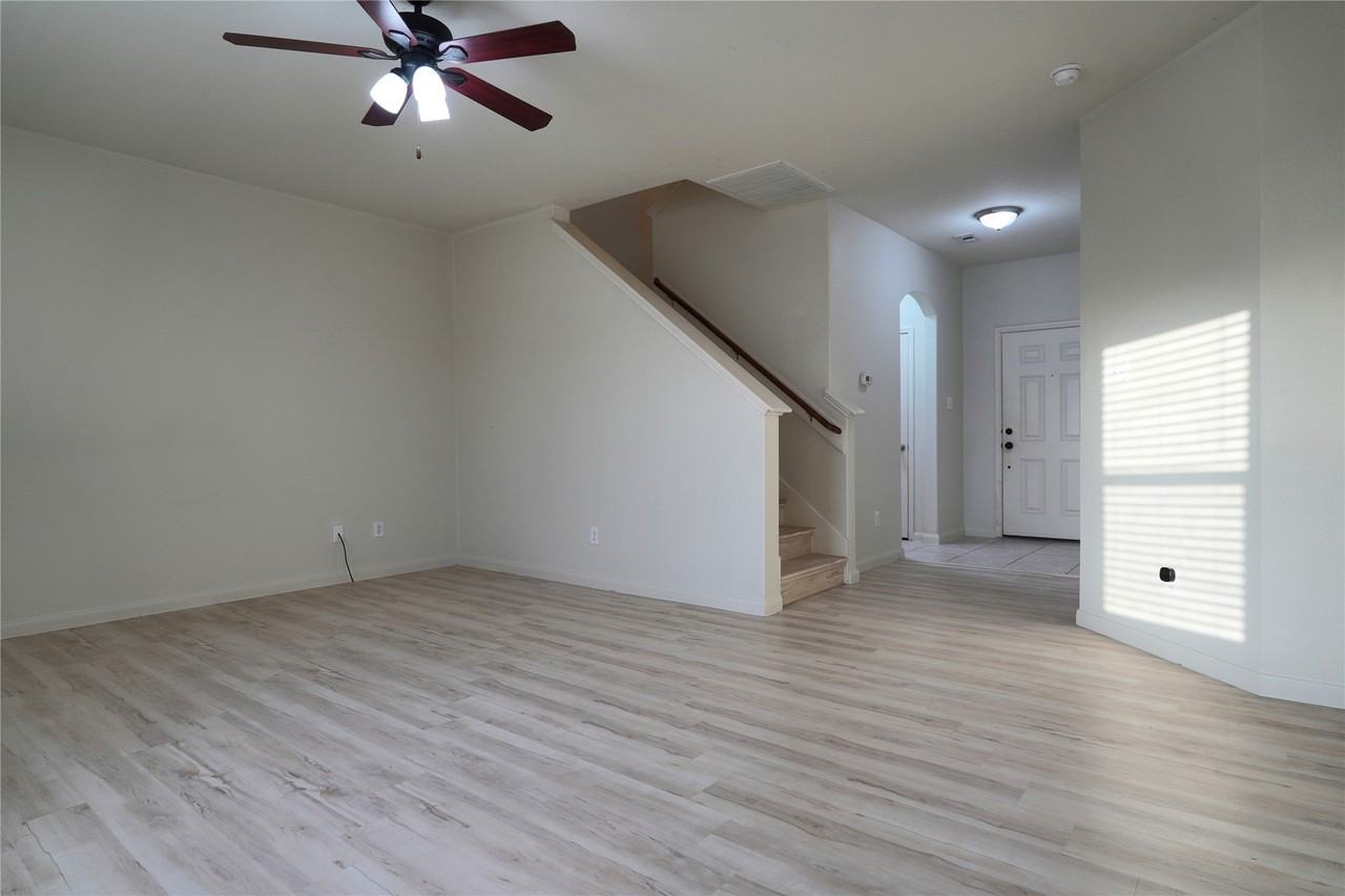 344 Magnolia Dr - Photo 4 of 28