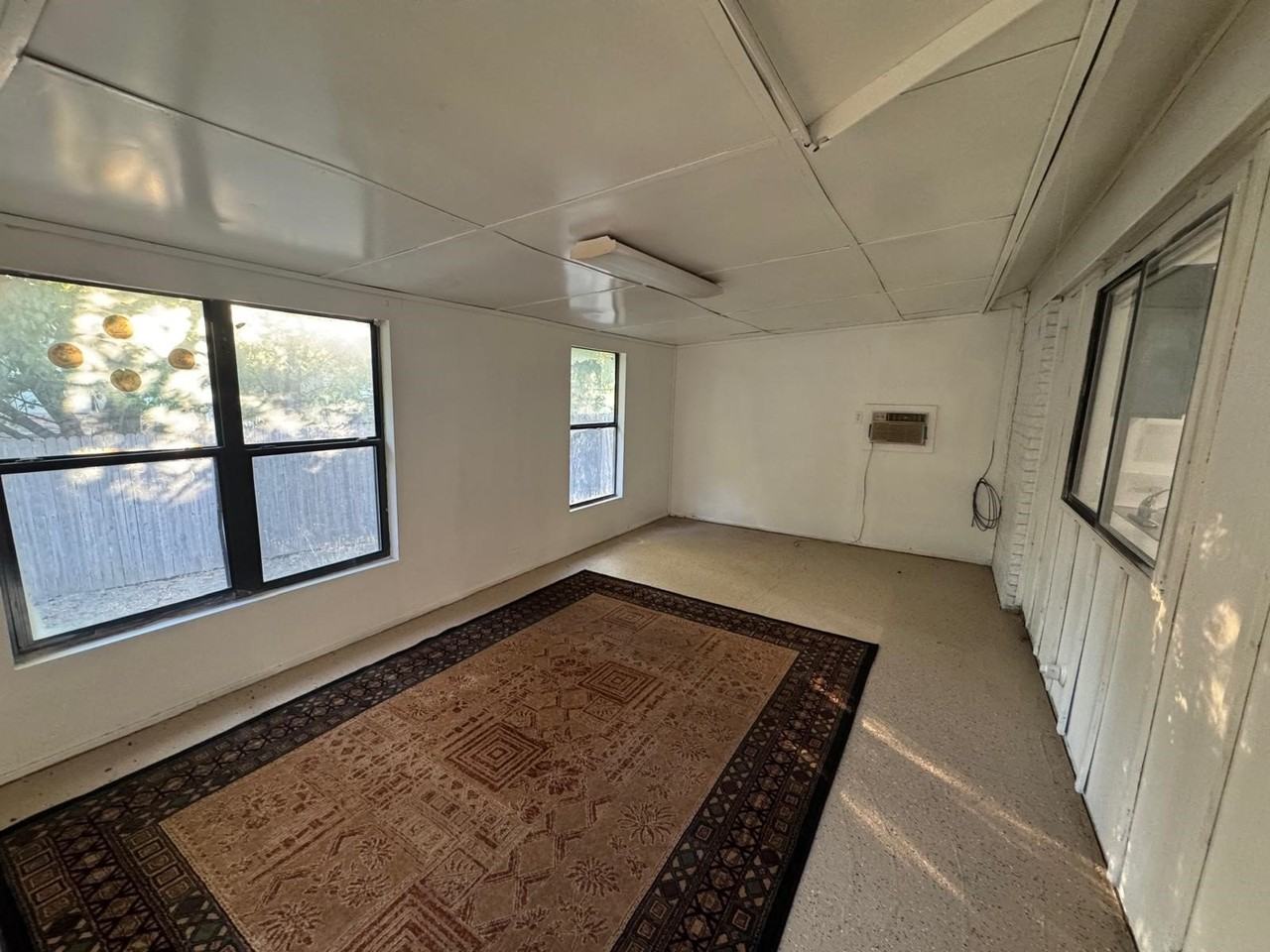 500 Island Ct - Photo 5 of 20