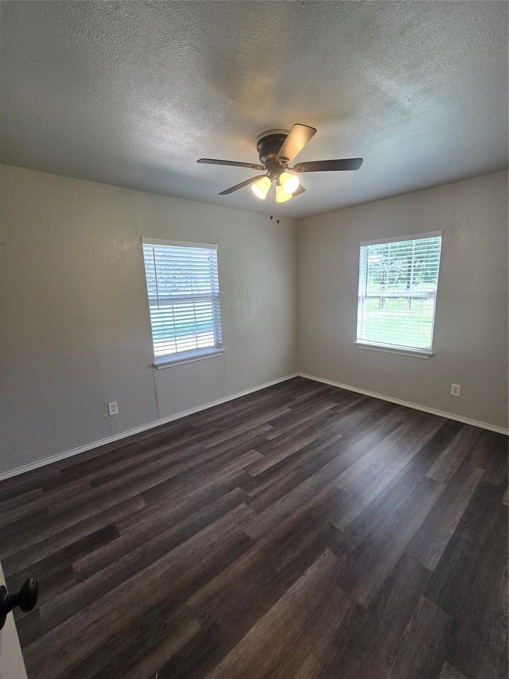 3636 Texas Highway 11 W - Photo 5 of 7