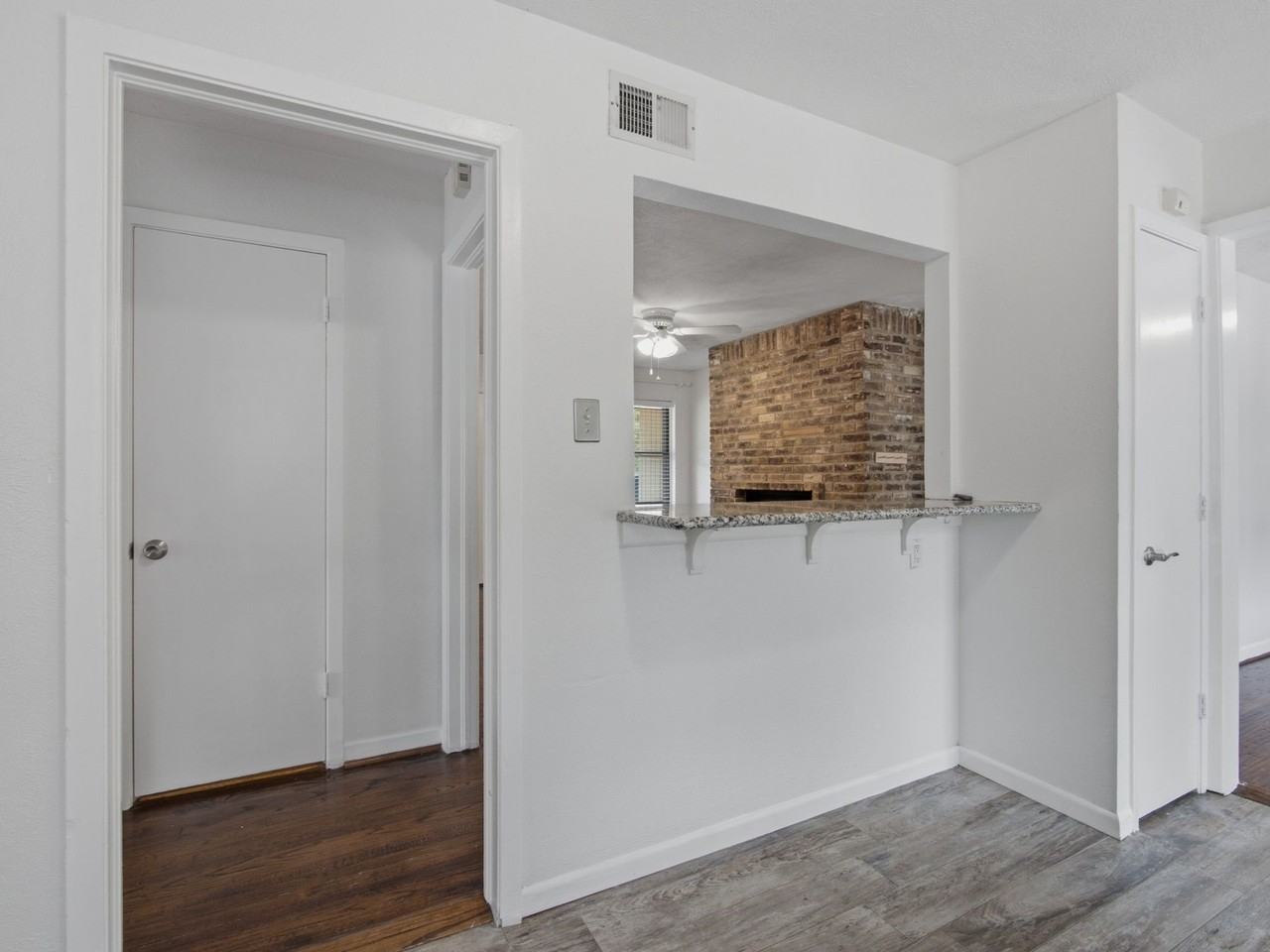 11731 Dorchester Dr - Photo 6 of 25